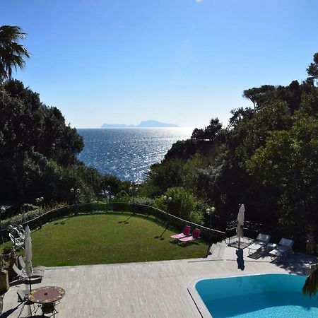 Holidays Naples Family - Pool In Front Of Capri Eksteriør billede